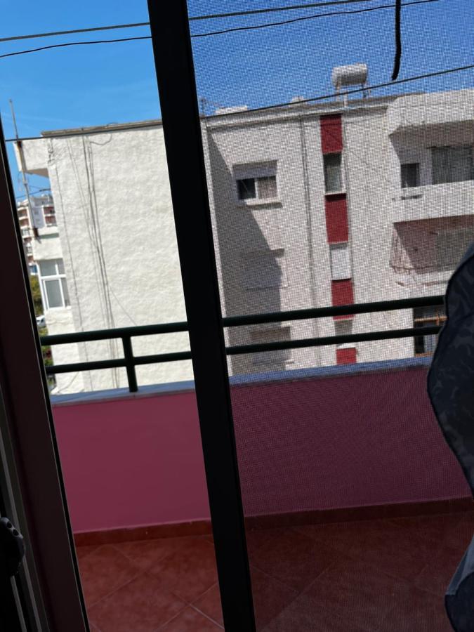 Appartamento Incantevole Con Posto Auto Privato Vlorë エクステリア 写真