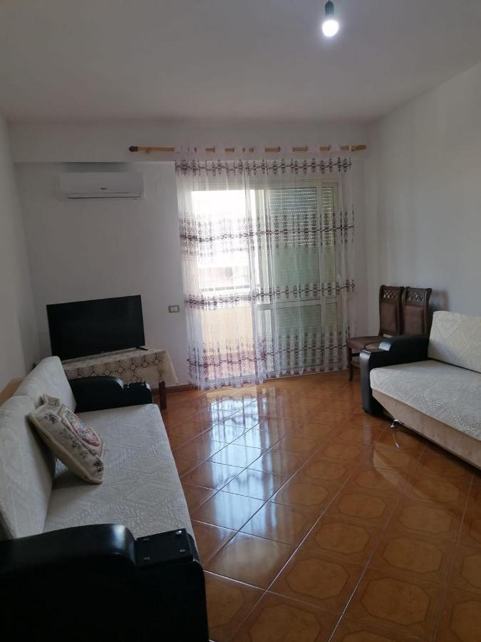 Appartamento Incantevole Con Posto Auto Privato Vlorë エクステリア 写真