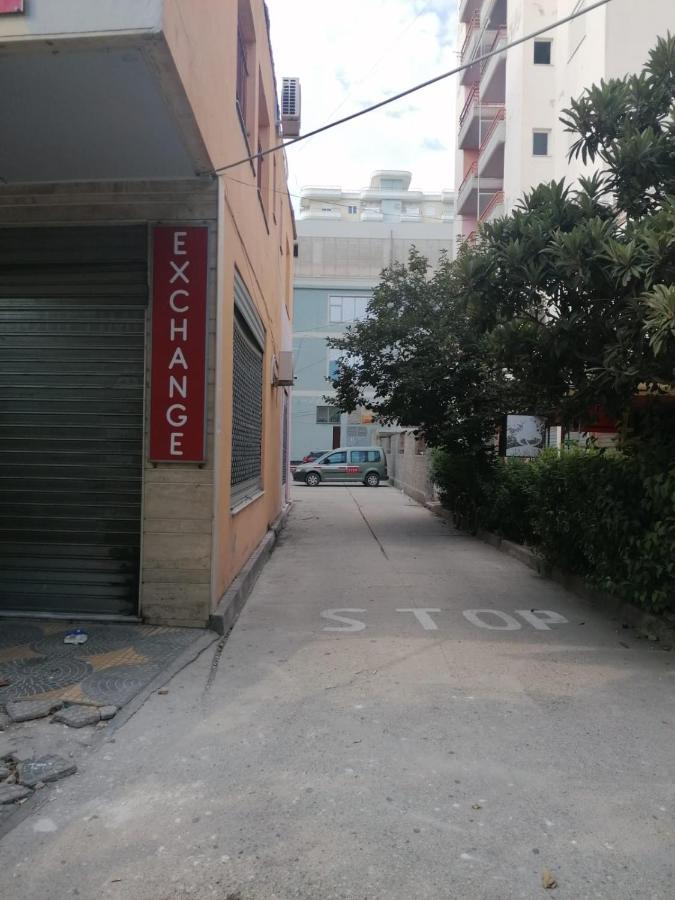 Appartamento Incantevole Con Posto Auto Privato Vlorë エクステリア 写真